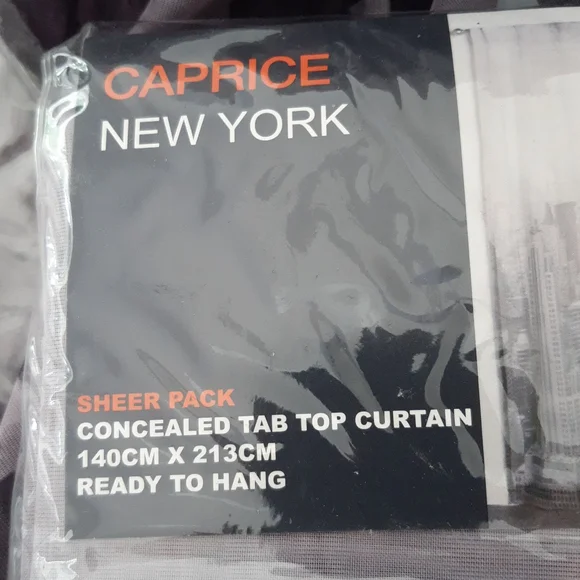 Curtains - Picture 4 of 6